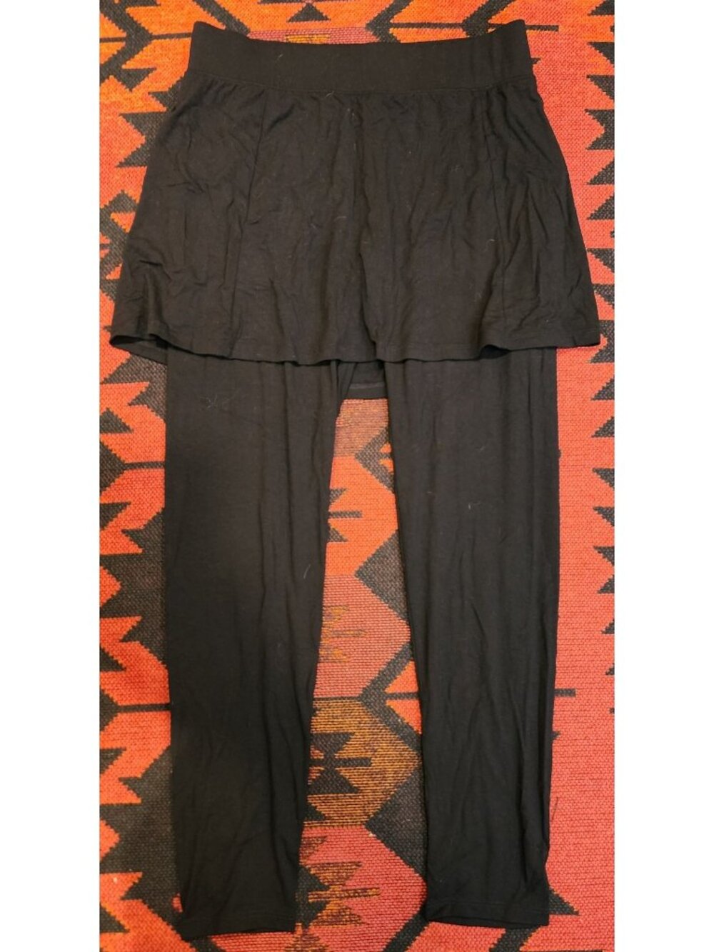 Black Skirted Leggings By The Pyramid Collection M Viscose/Spandex Made In Peru